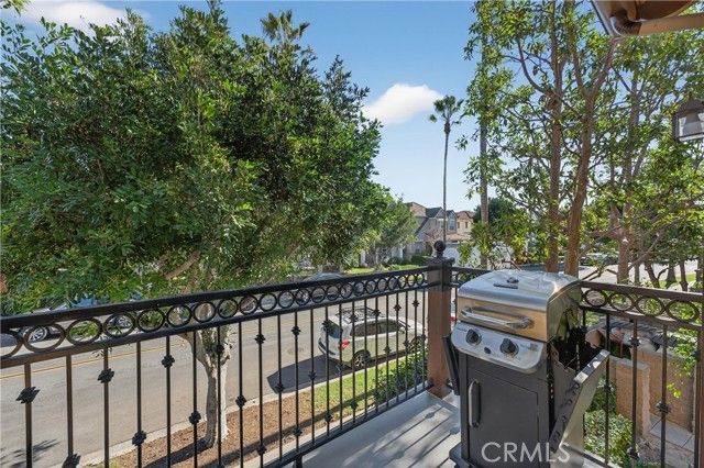 27 Dietes Court, Ladera Ranch, CA 92694