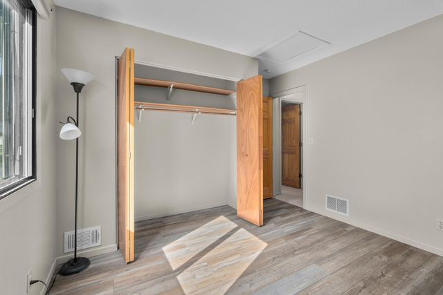 7765 157th Street W, Apple Valley, MN 55124