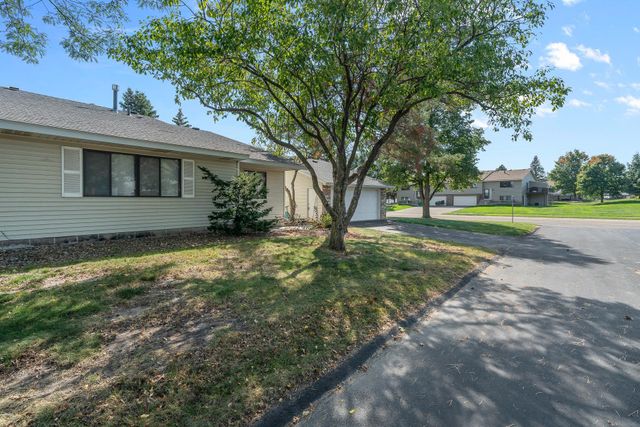 7765 157th Street W, Apple Valley, MN 55124