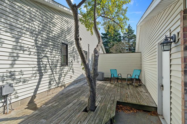 7765 157th Street W, Apple Valley, MN 55124