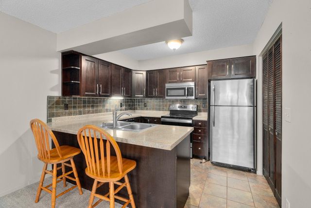 7765 157th Street W, Apple Valley, MN 55124