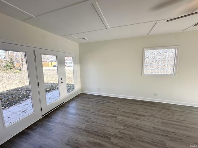 302 Green Valley Drive, Chandler, IN 47610