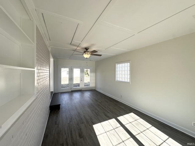 302 Green Valley Drive, Chandler, IN 47610