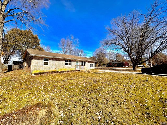 302 Green Valley Drive, Chandler, IN 47610