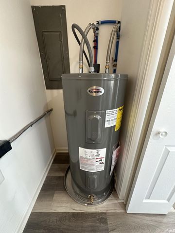 302 Green Valley Drive, Chandler, IN 47610