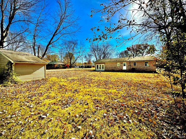 302 Green Valley Drive, Chandler, IN 47610