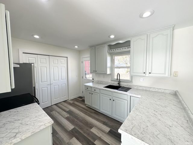 302 Green Valley Drive, Chandler, IN 47610