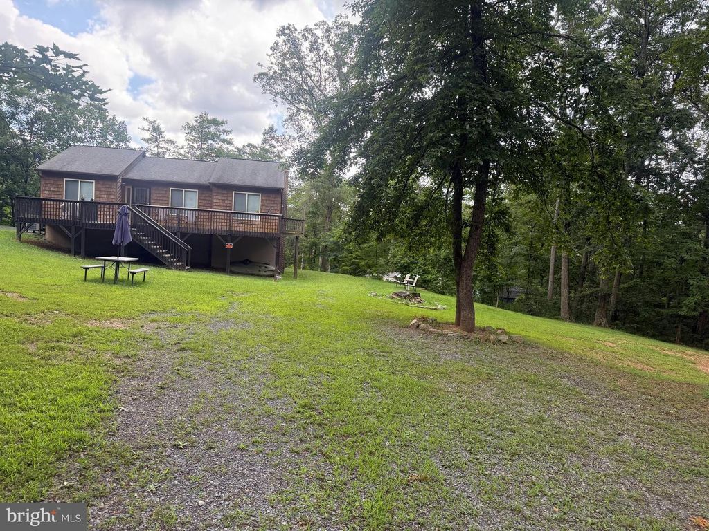 201 COCHISE TRL, Winchester, VA 22602