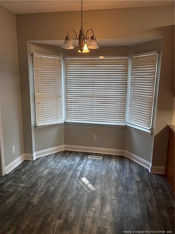 6899 S Staff Road S, Fayetteville, NC 28306