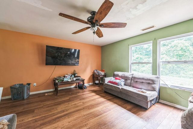 949 Capetown Lane, Clover, SC 29710