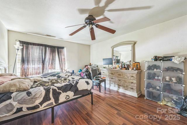949 Capetown Lane, Clover, SC 29710