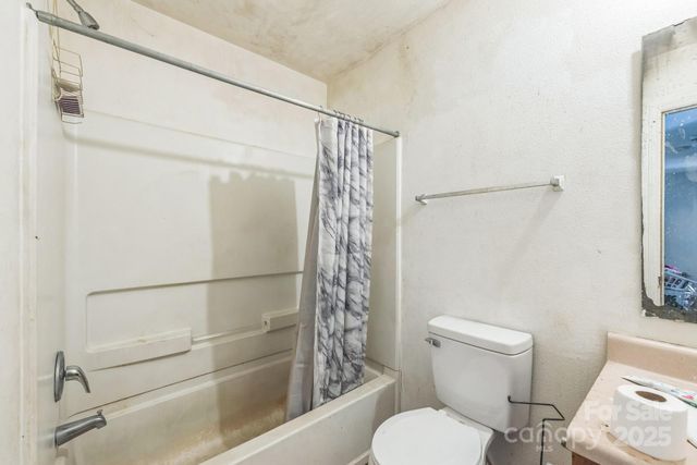 949 Capetown Lane, Clover, SC 29710