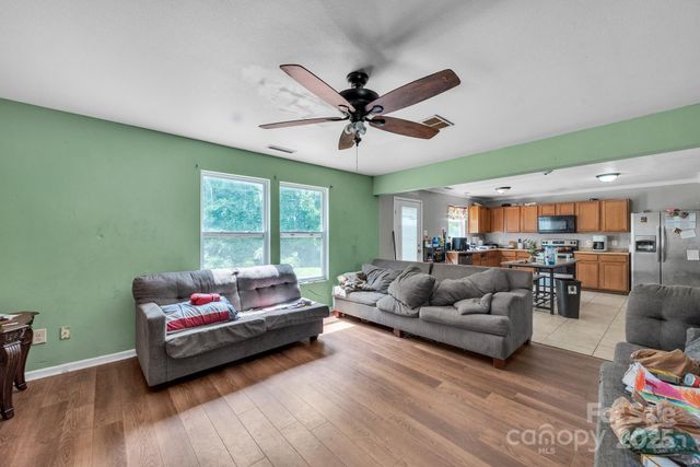 949 Capetown Lane, Clover, SC 29710