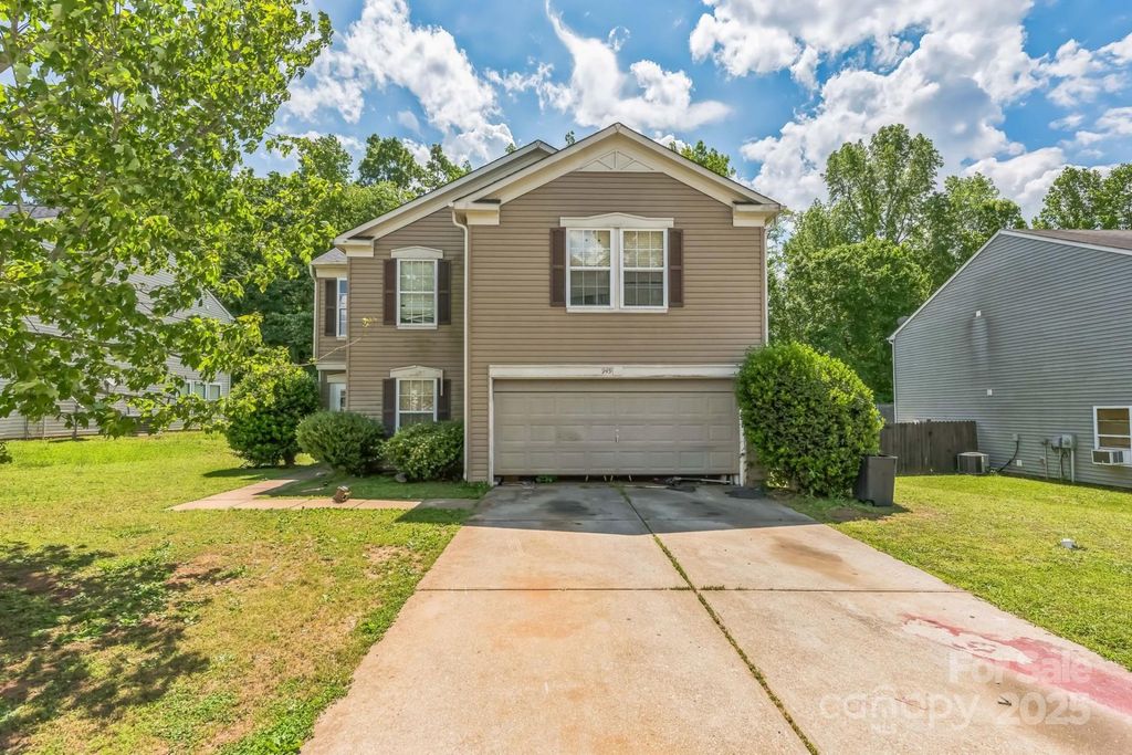 949 Capetown Lane, Clover, SC 29710