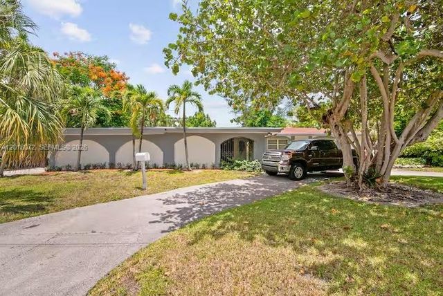 13325 SW 84th Avenue, Pinecrest, FL 33156