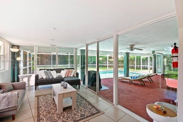 13325 SW 84th Avenue, Pinecrest, FL 33156