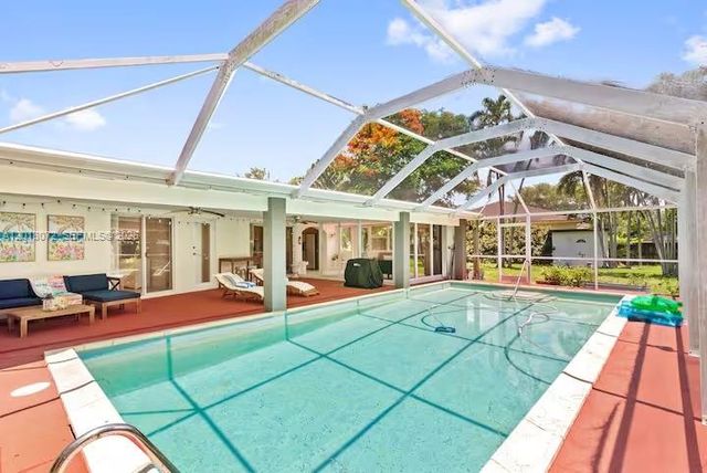 13325 SW 84th Avenue, Pinecrest, FL 33156