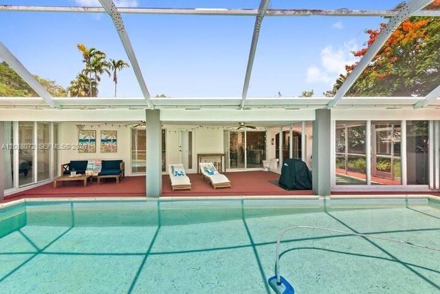 13325 SW 84th Avenue, Pinecrest, FL 33156