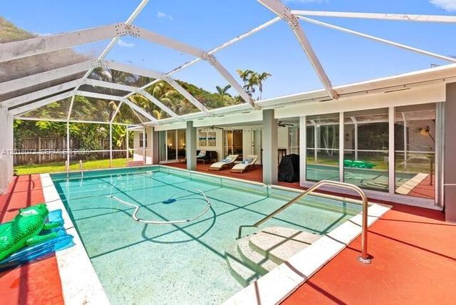 13325 SW 84th Avenue, Pinecrest, FL 33156