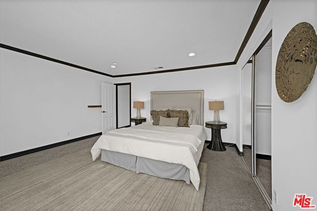 723 Westmount Drive 305, West Hollywood, CA 90069