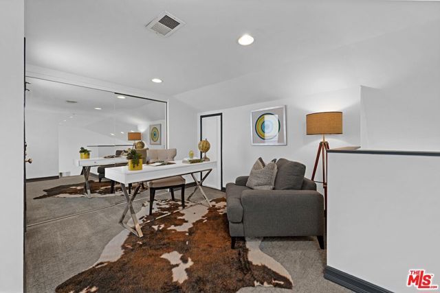 723 Westmount Drive 305, West Hollywood, CA 90069