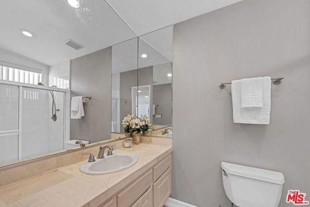 723 Westmount Drive 305, West Hollywood, CA 90069