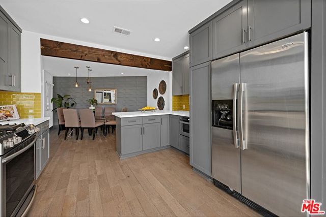 723 Westmount Drive 305, West Hollywood, CA 90069