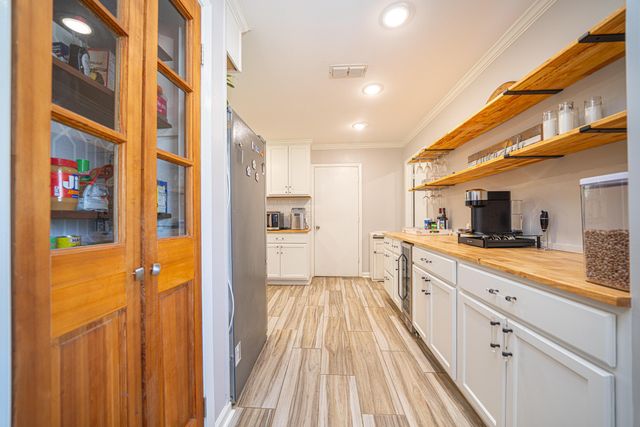 13557 State Highway 154 E, Diana, TX 75640