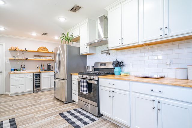 13557 State Highway 154 E, Diana, TX 75640