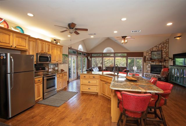 880 Cliffs Drive, Possum Kingdom Lake, TX 76449