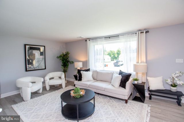 123 HOLLY RD, Southampton, PA 18966