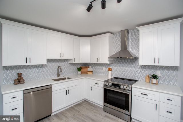 123 HOLLY RD, Southampton, PA 18966