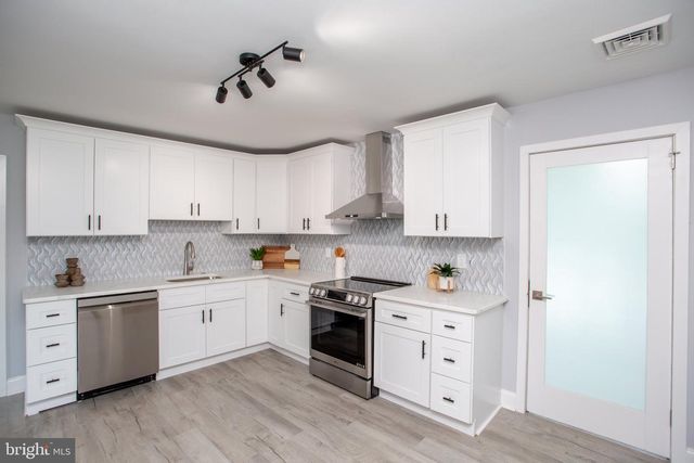 123 HOLLY RD, Southampton, PA 18966