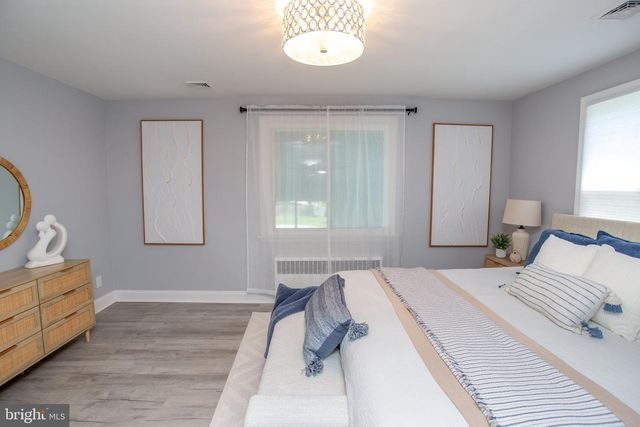 123 HOLLY RD, Southampton, PA 18966