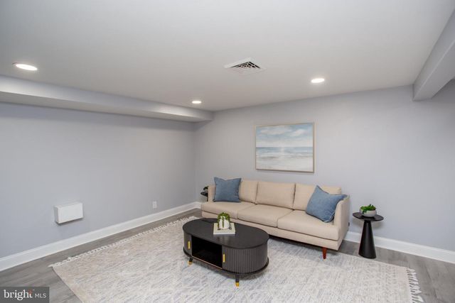 123 HOLLY RD, Southampton, PA 18966