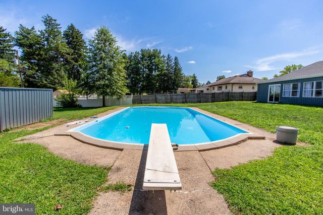 123 HOLLY RD, Southampton, PA 18966