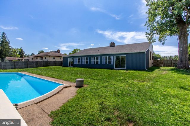 123 HOLLY RD, Southampton, PA 18966