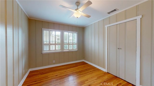 5430 Woodlake Avenue, Woodland Hills, CA 91367