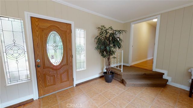 5430 Woodlake Avenue, Woodland Hills, CA 91367