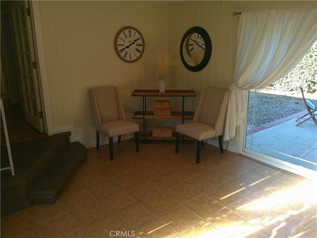 5430 Woodlake Avenue, Woodland Hills, CA 91367
