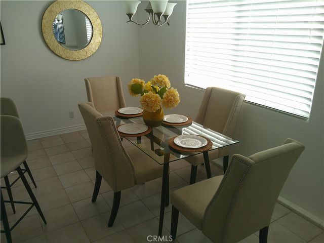 5430 Woodlake Avenue, Woodland Hills, CA 91367