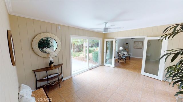 5430 Woodlake Avenue, Woodland Hills, CA 91367