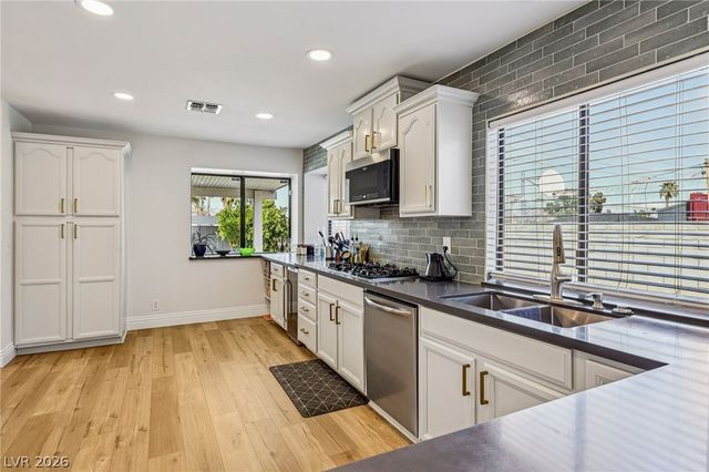 2600 La Solana Way, Las Vegas, NV 89102