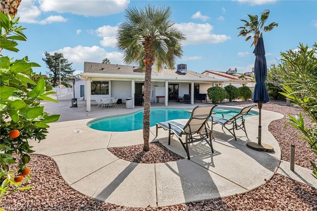 2600 La Solana Way, Las Vegas, NV 89102