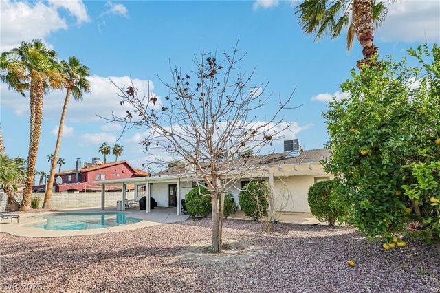 2600 La Solana Way, Las Vegas, NV 89102