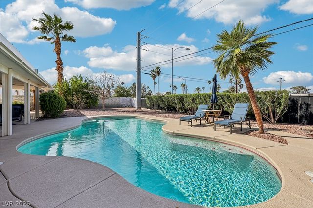 2600 La Solana Way, Las Vegas, NV 89102