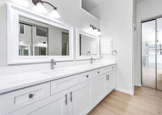 4718 Sunshine Drive, Sugar Land, TX 77479