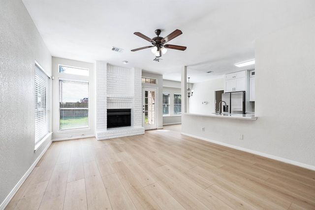 4718 Sunshine Drive, Sugar Land, TX 77479