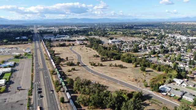 East Street, Anderson, CA 96007