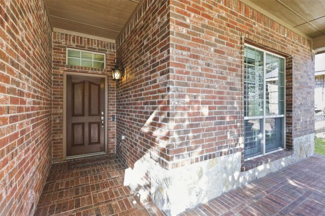 11025 Hawks Landing Road, Fort Worth, TX 76052